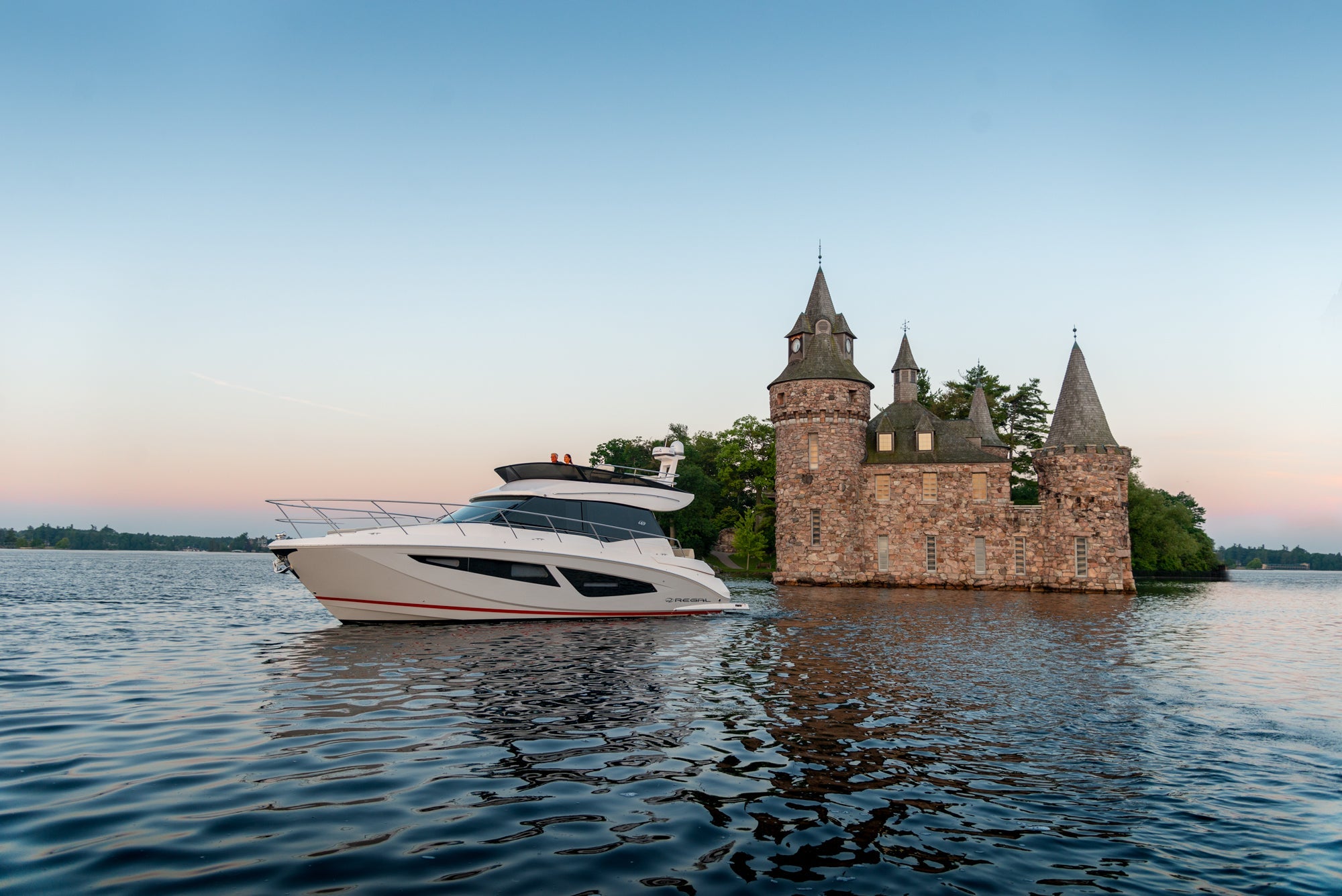REGAL BOATS