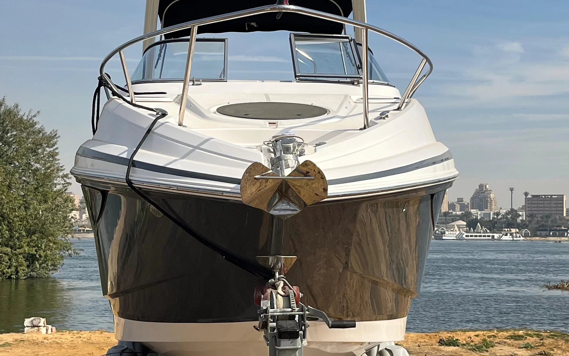 Regal Express Cruiser 28