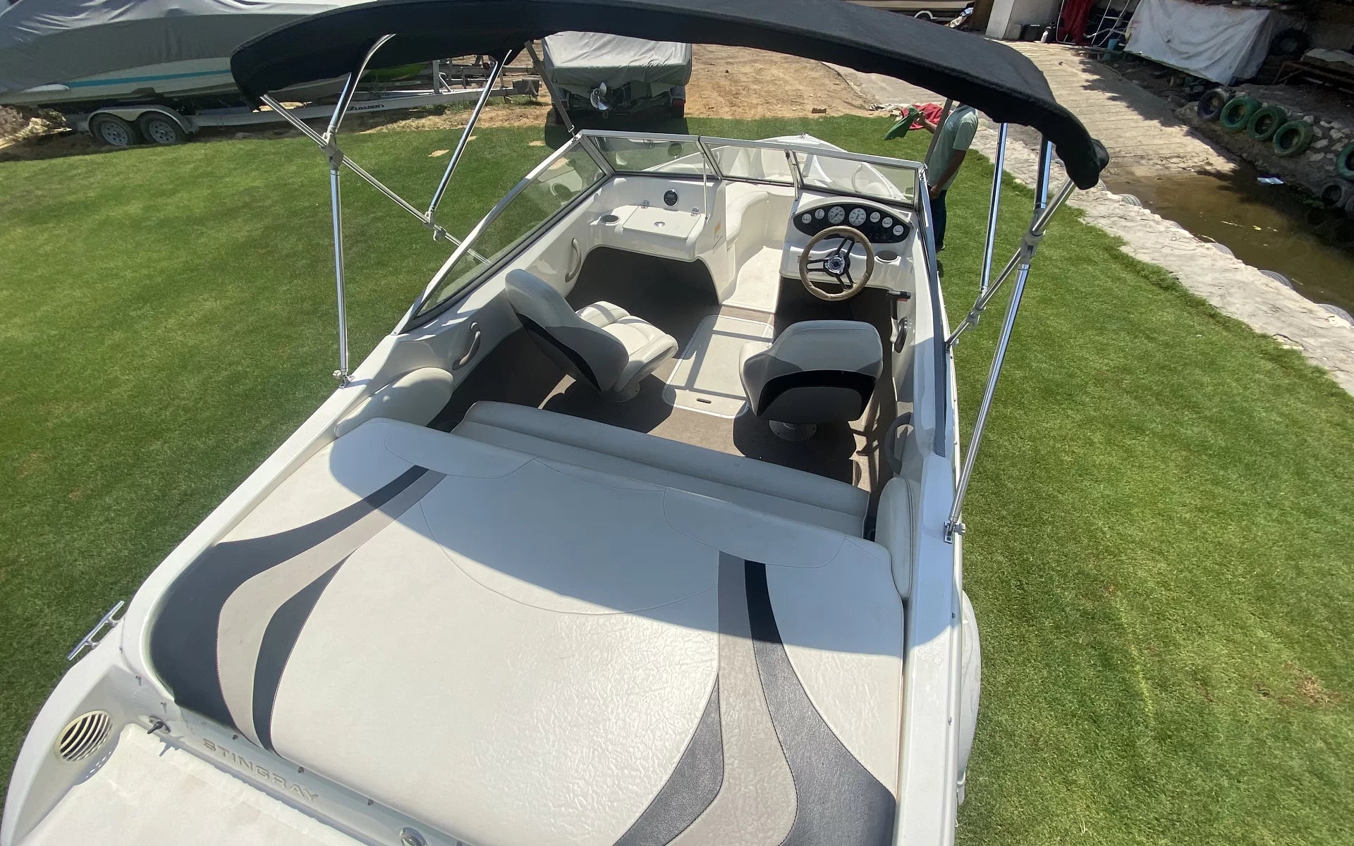 Stingray Open Bow 180 RX
