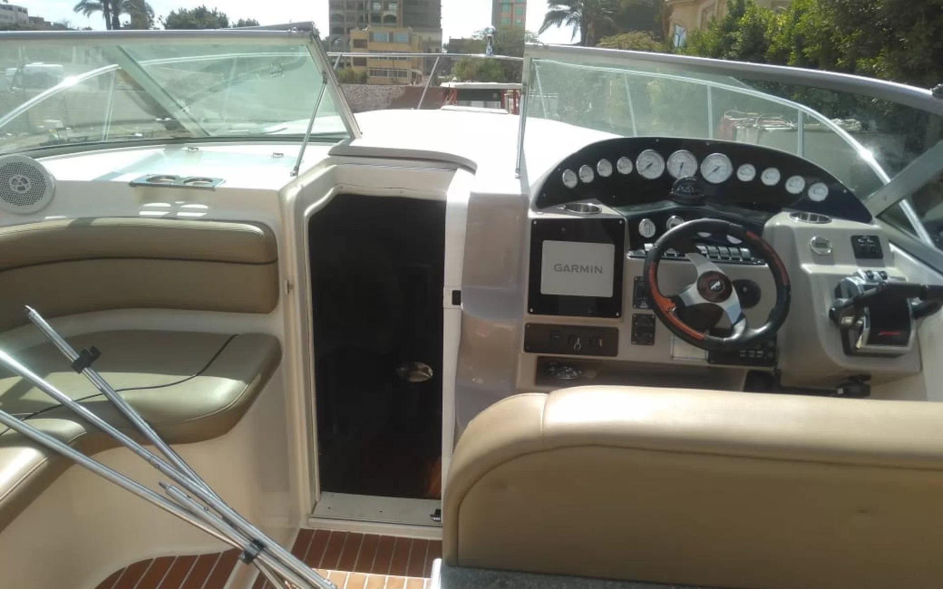 Rinker 312 Fiesta