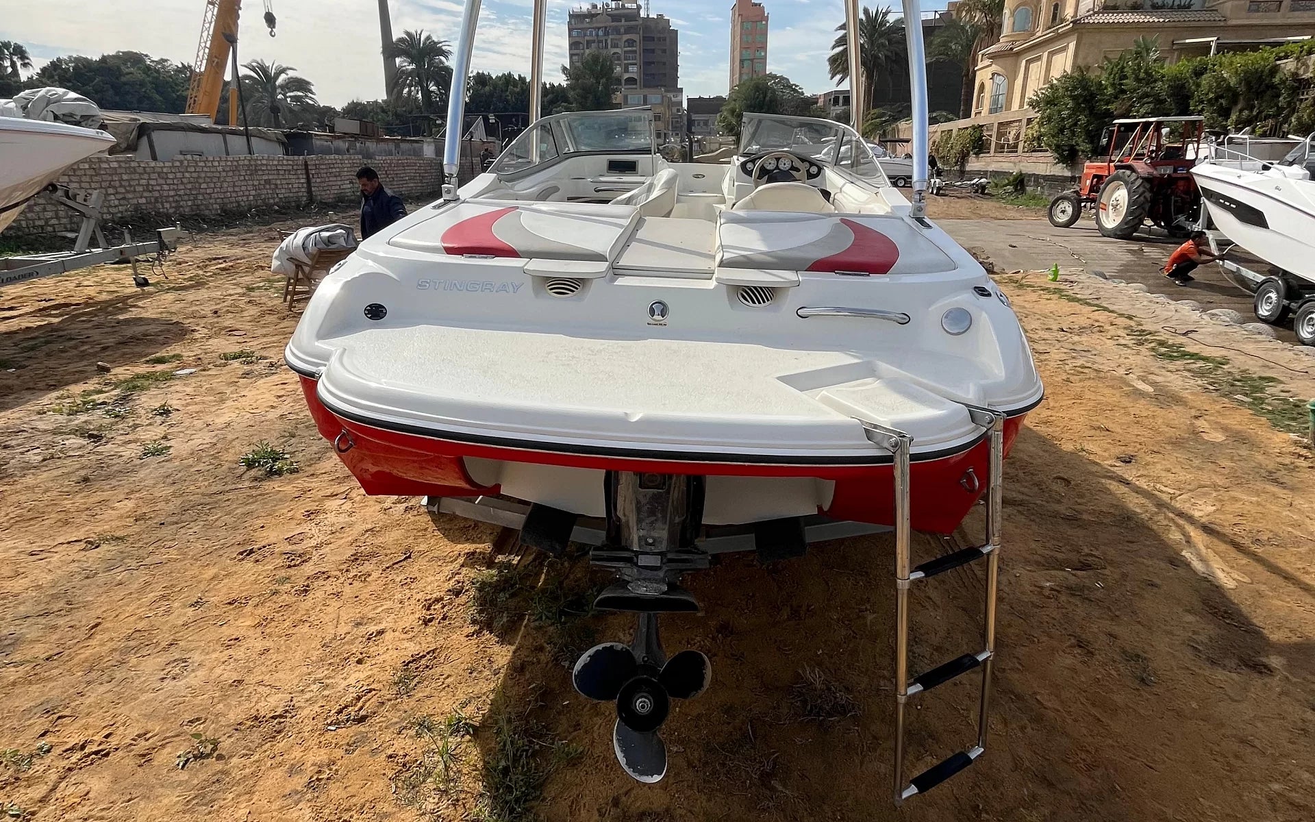 Stingray 205