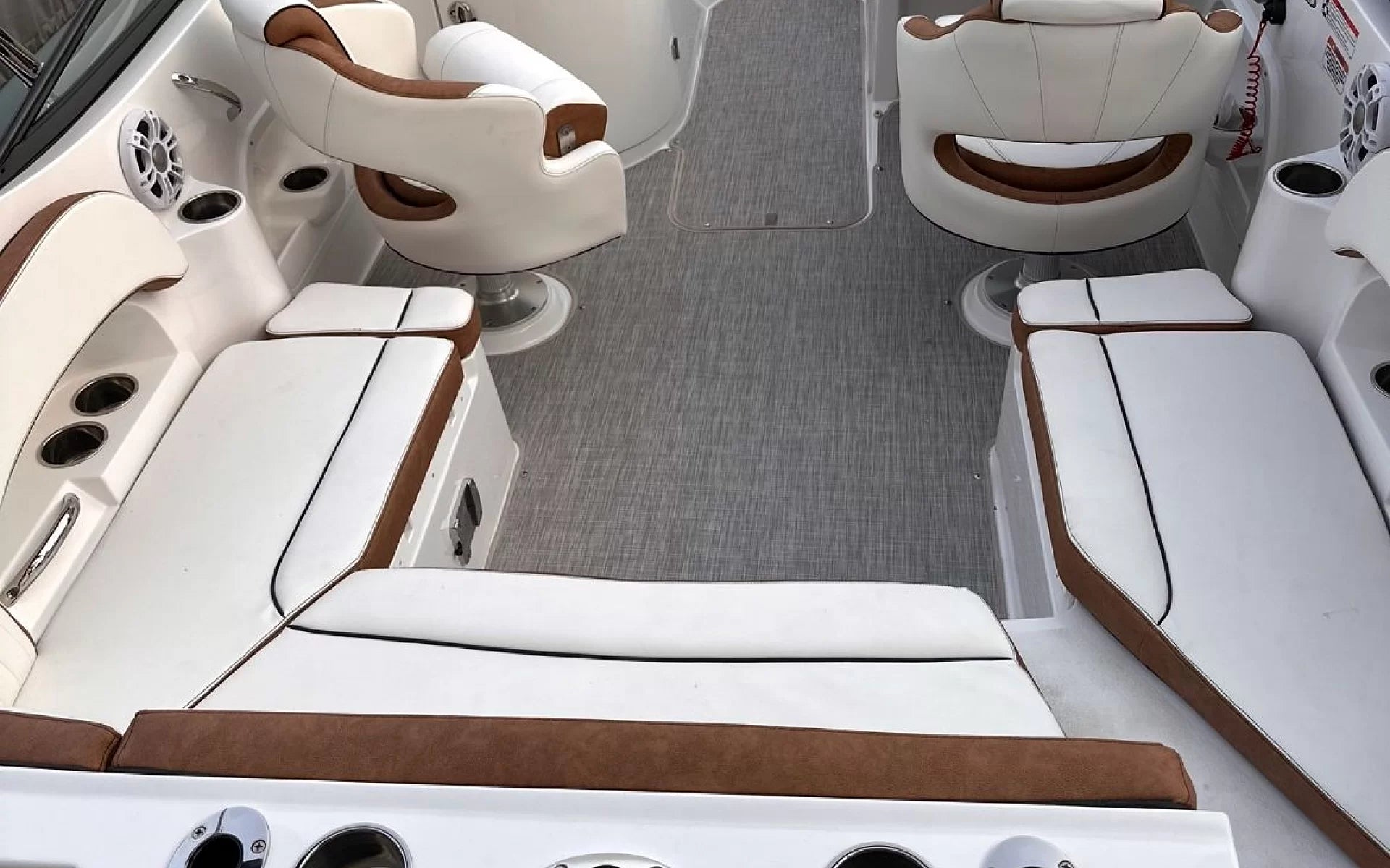 Stingray 211 DC