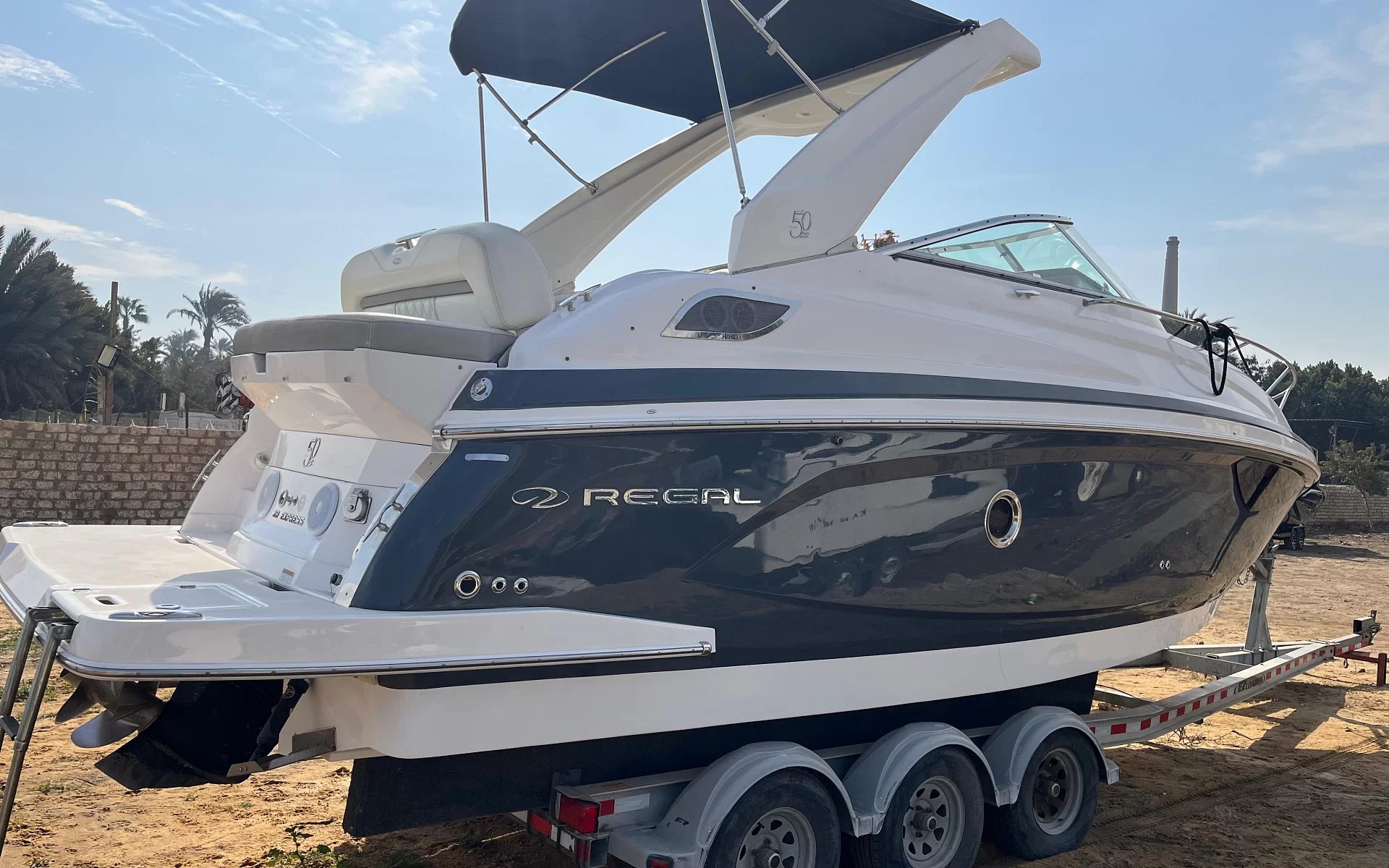 Regal Express Cruiser 28