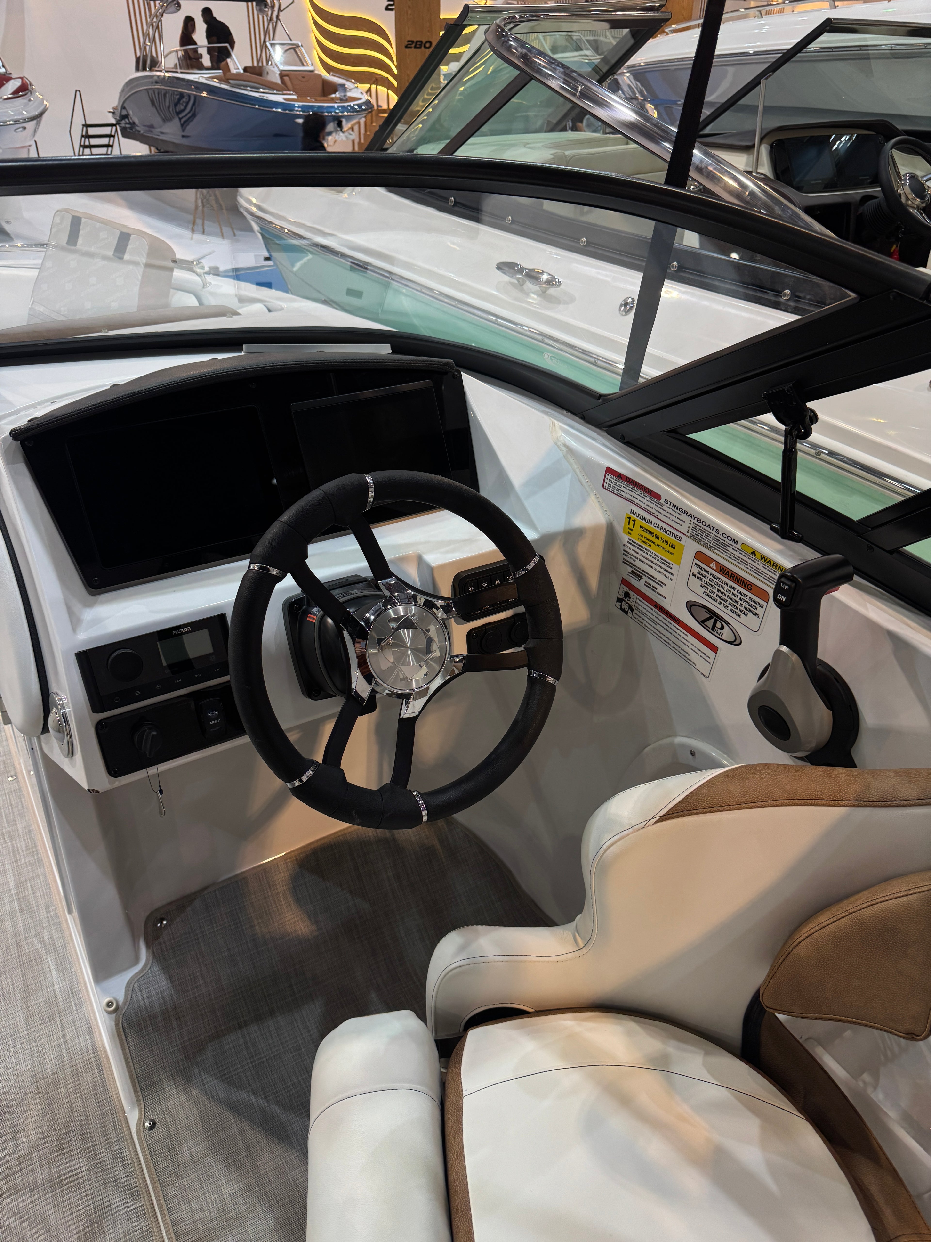 Stingray 211DC