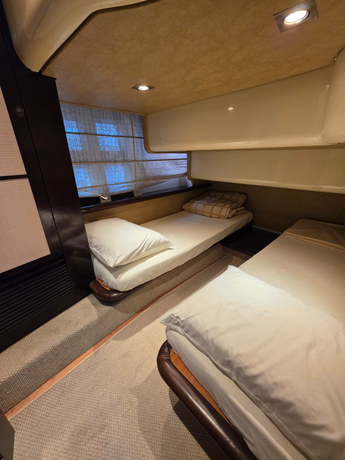Azimut 43S