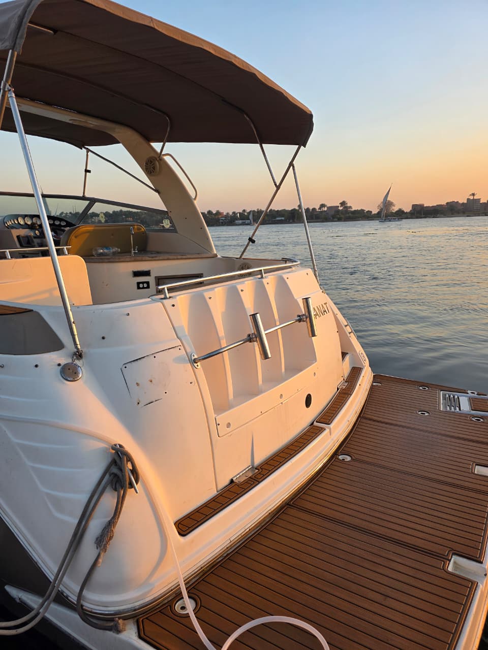 Rinker 312 Fiesta