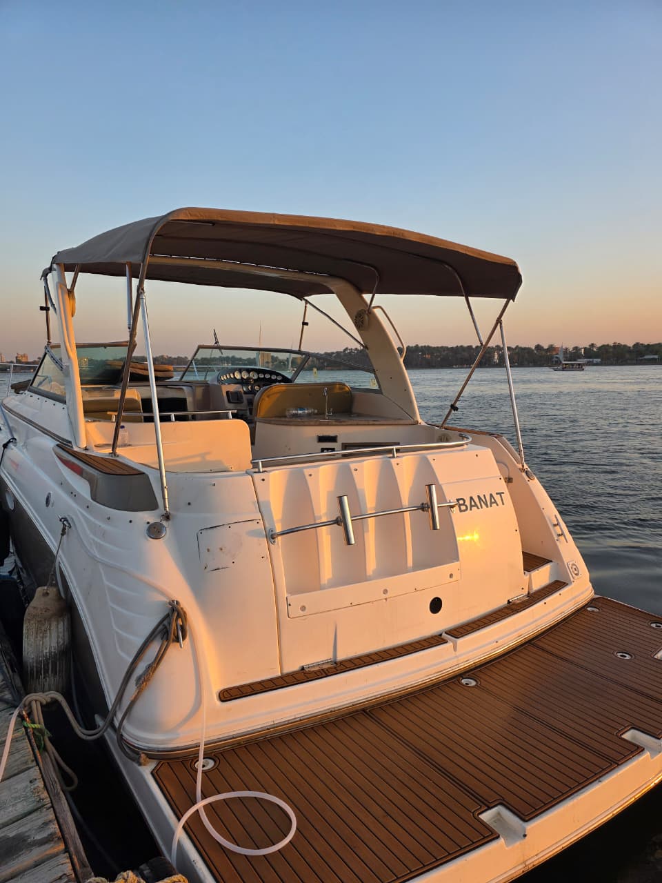 Rinker 312 Fiesta