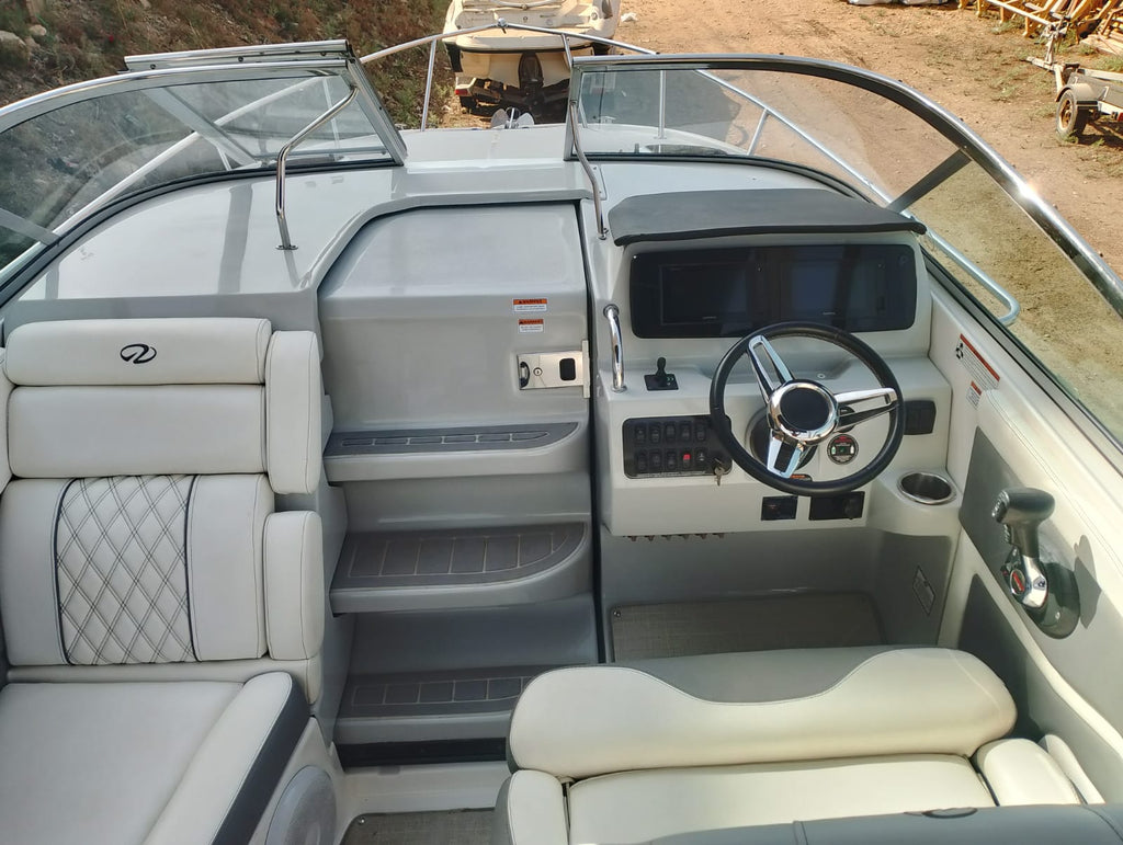 Regal 28 Express