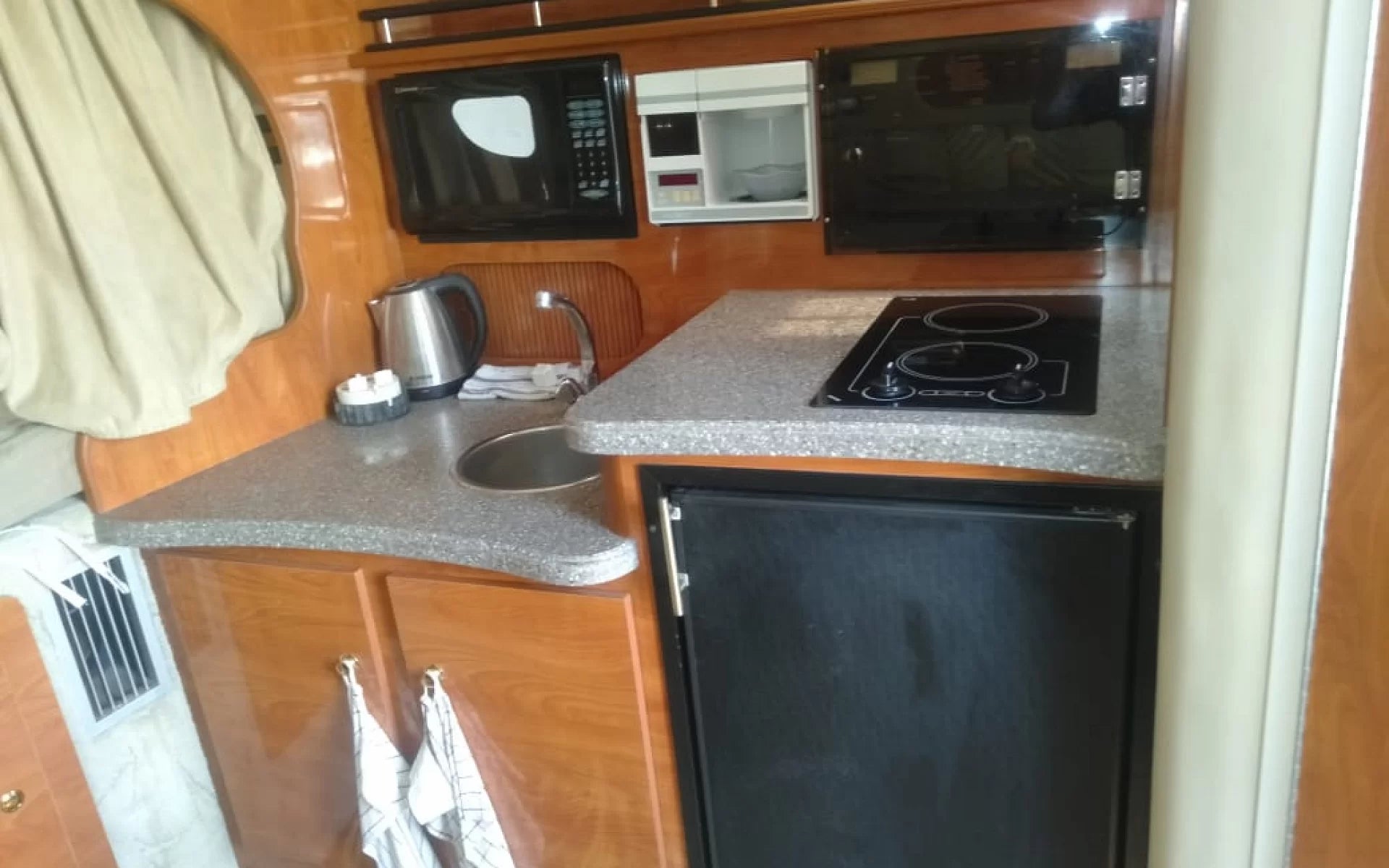 Rinker 312 Fiesta