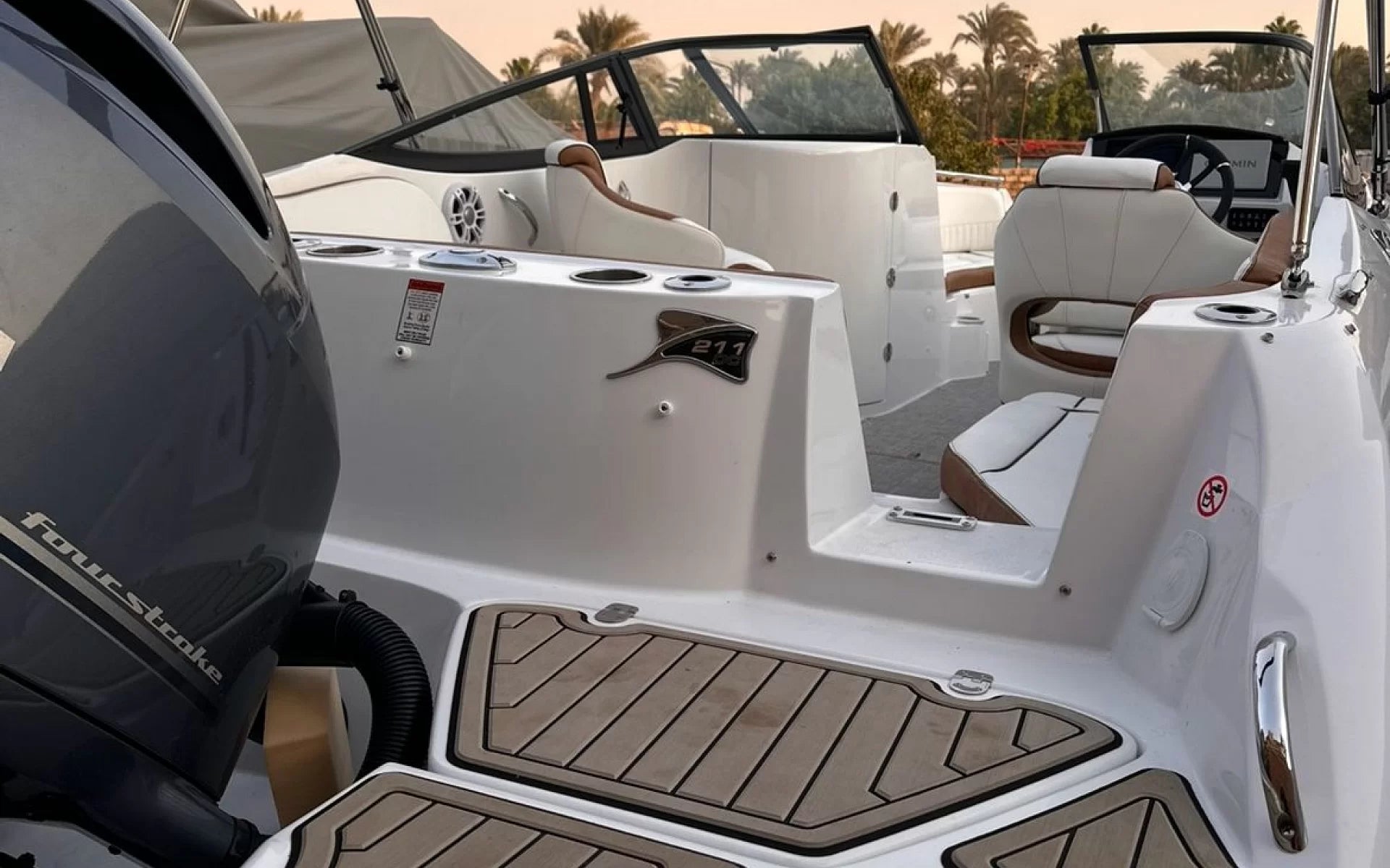 Stingray 211 DC