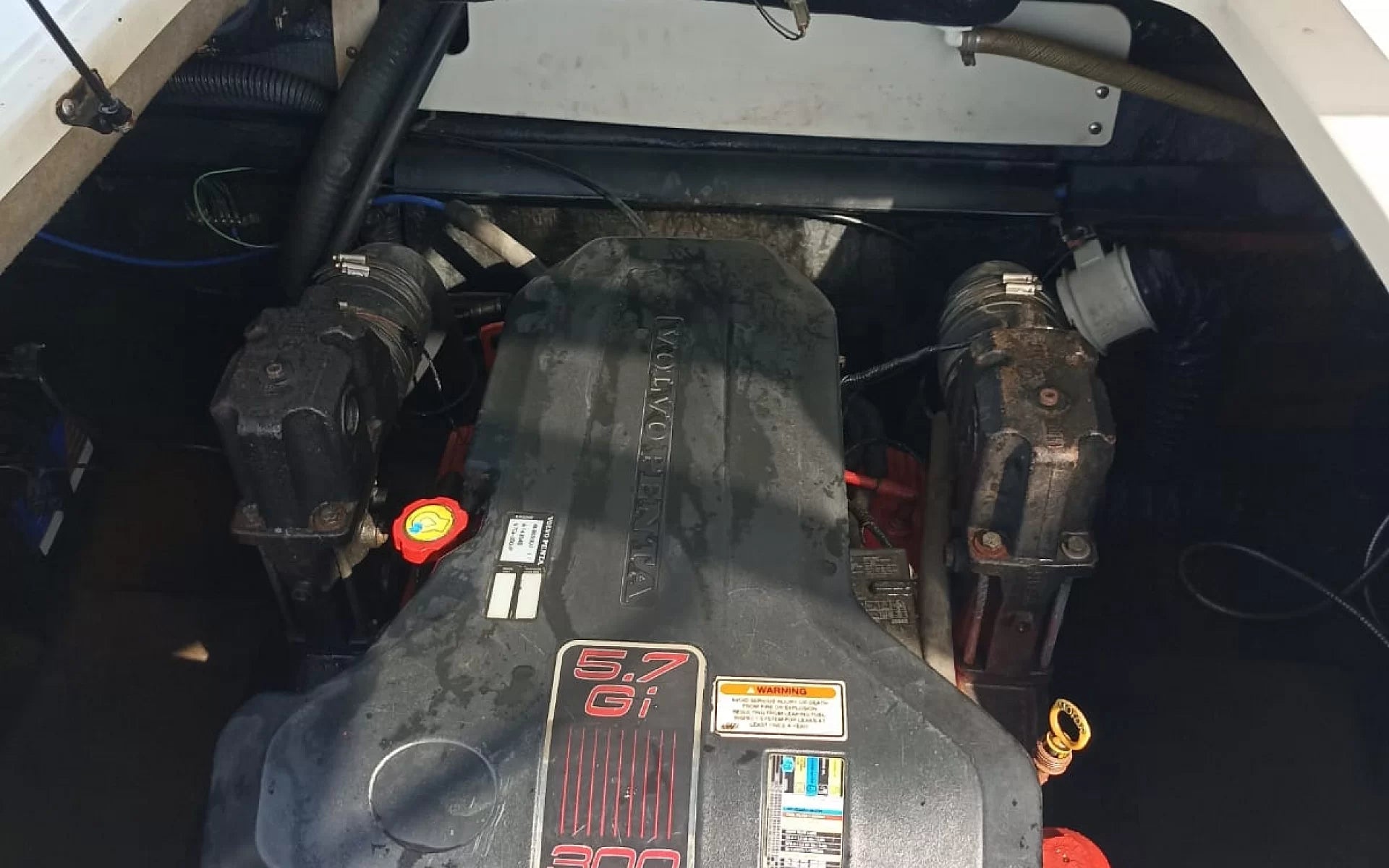 Stingray 235LR MY 2012
