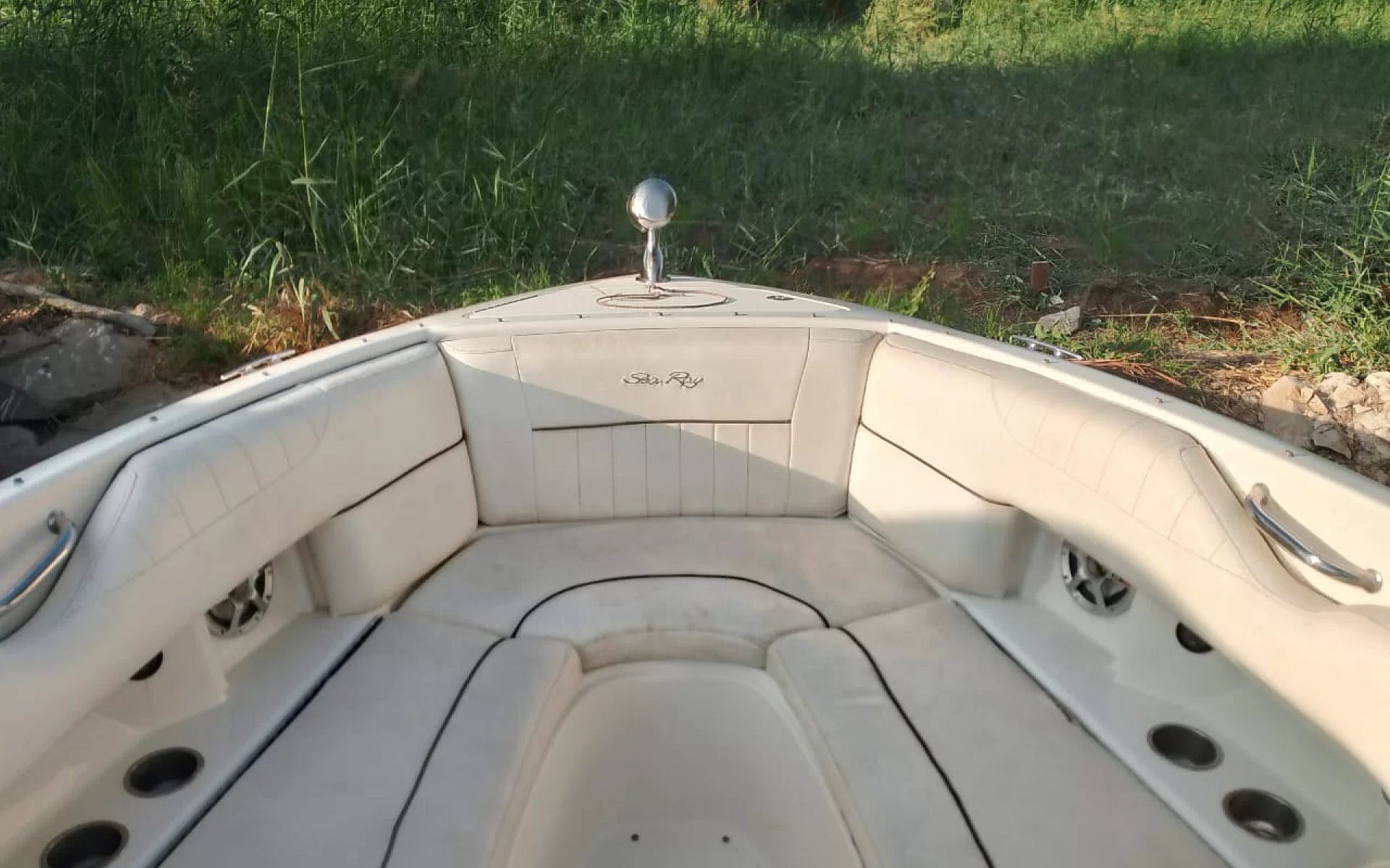 Sea Ray 270 Sundeck