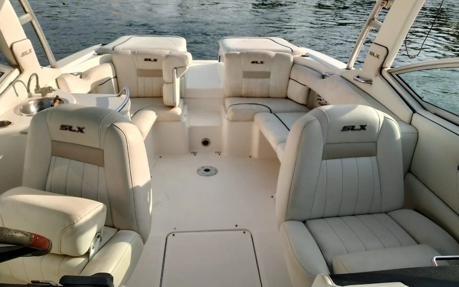 Sea Ray 270 Sundeck
