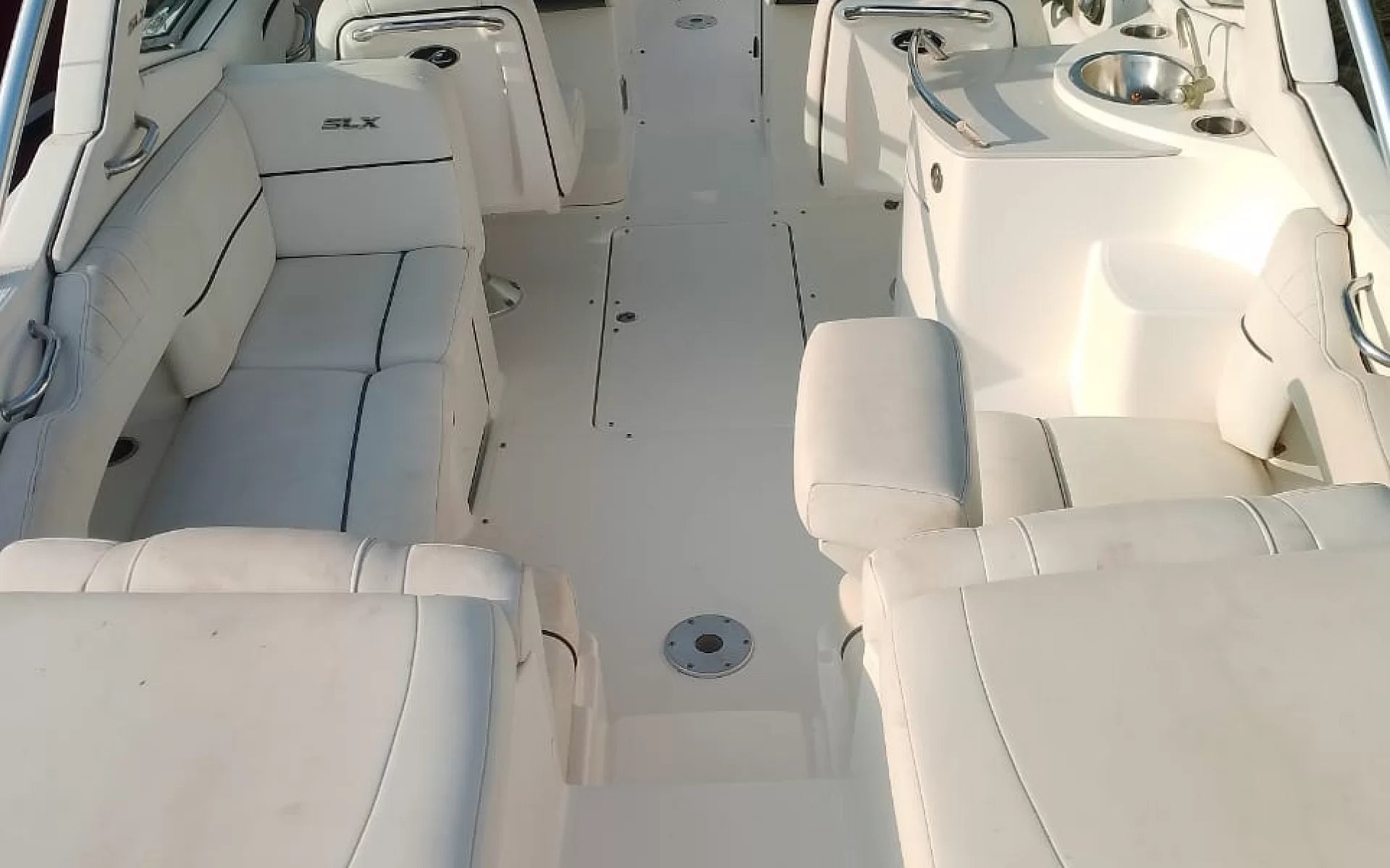 Sea Ray 270 Sundeck